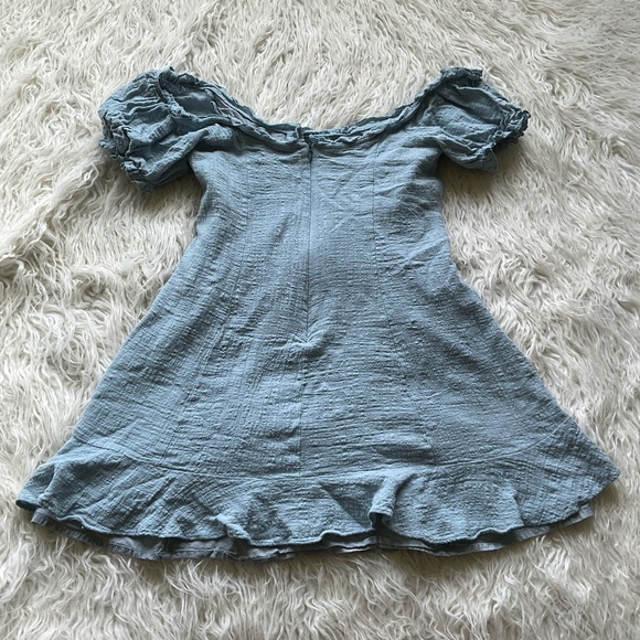 UO Off-The-Shoulder Fit & Flare Peasant Dress - Picture 4 of 8